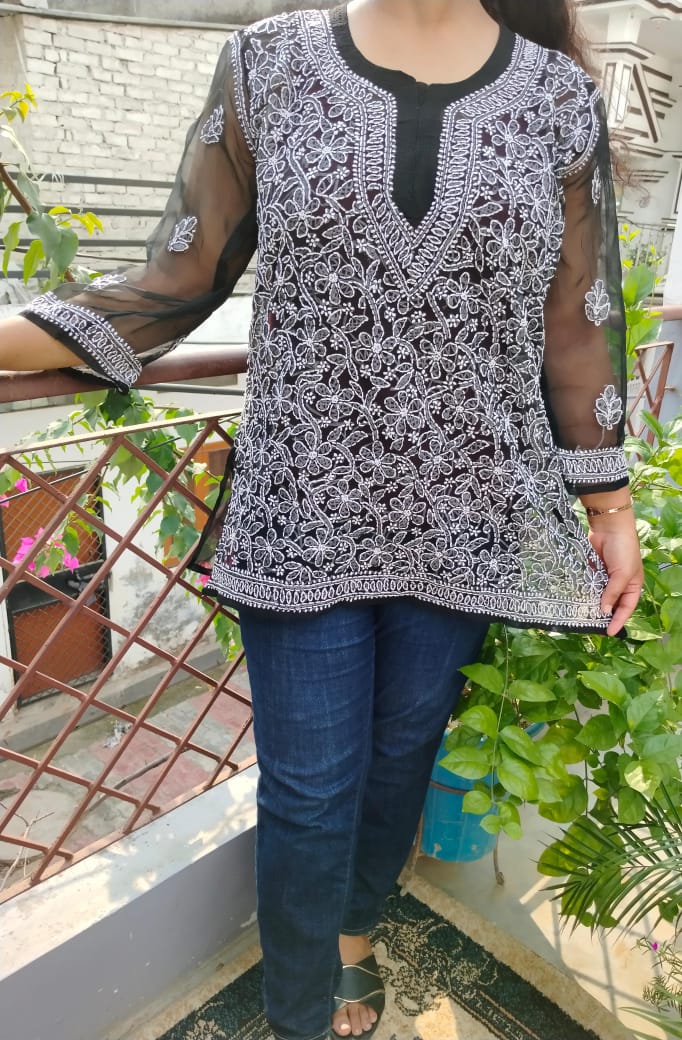 "Handmade Lucknowi Chikanari Kurti – Elegant Cotton Embroidery Top"