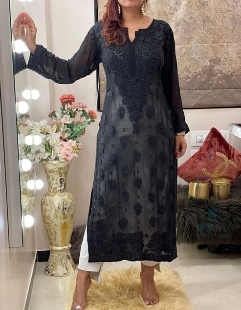 A Modern Ode to Tradition – Viscose Chikankari Kurti