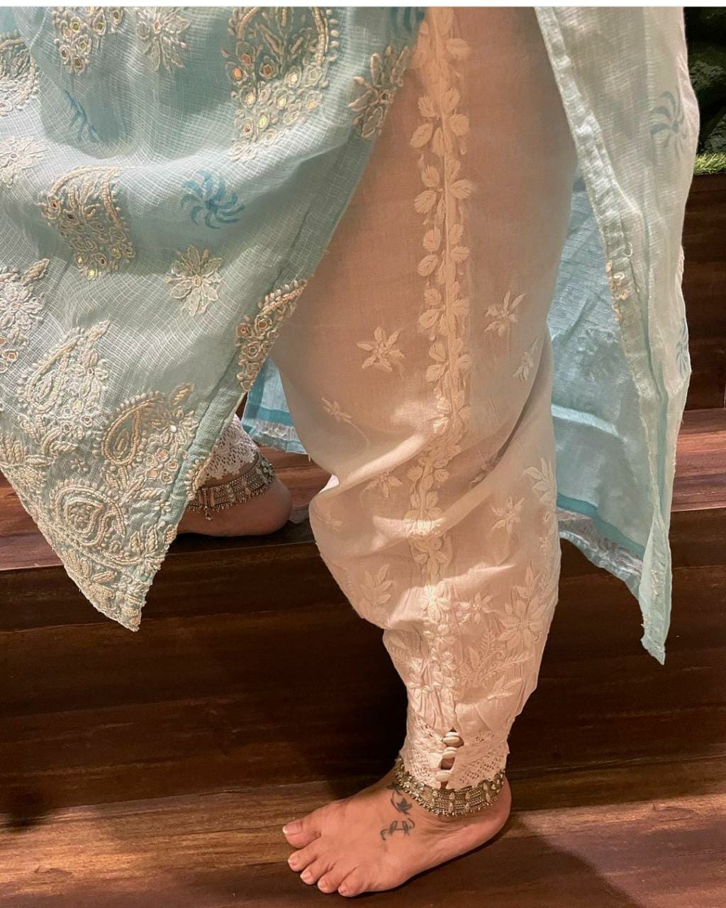 Royal Grace Afghani Salwar – Handcrafted Chikankari Elegance with Intricate Embroidery