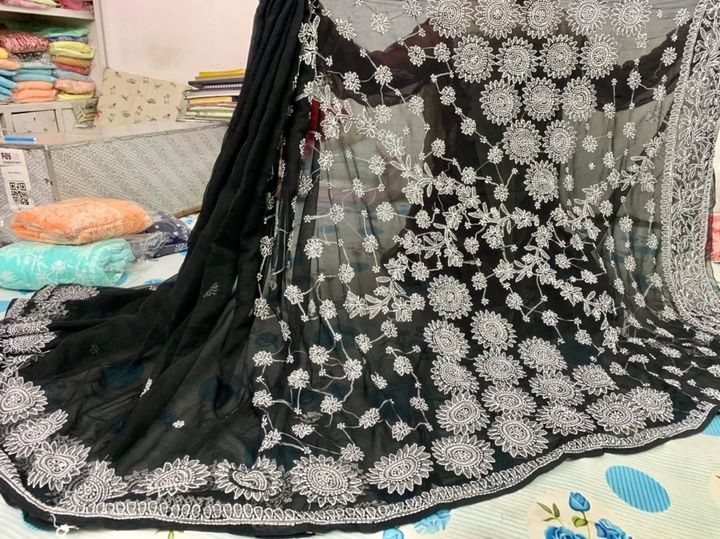 Elegant Chiffon Chikankari Saree with Blouse