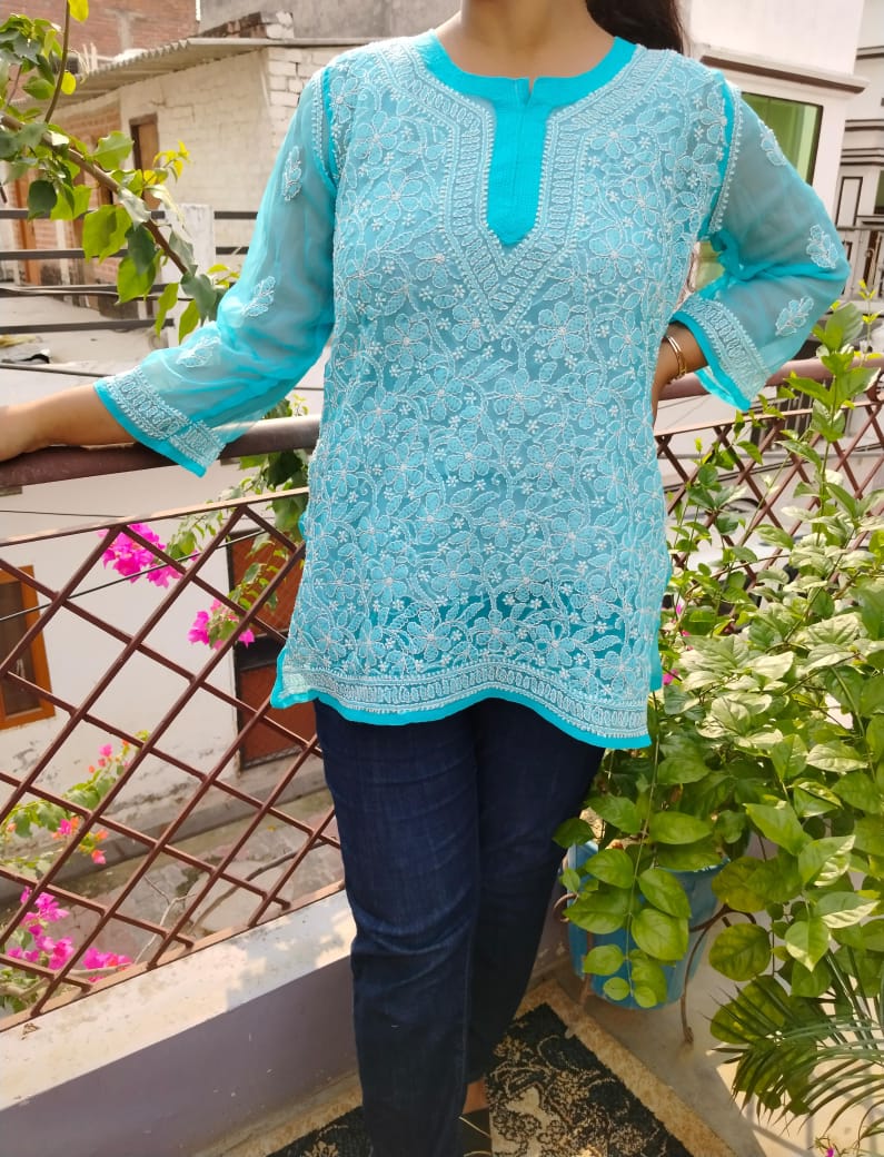 "Handmade Lucknowi Chikanari Kurti – Elegant Cotton Embroidery Top"