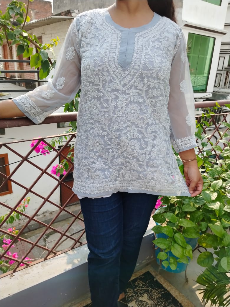 "Handmade Lucknowi Chikanari Kurti – Elegant Cotton Embroidery Top"