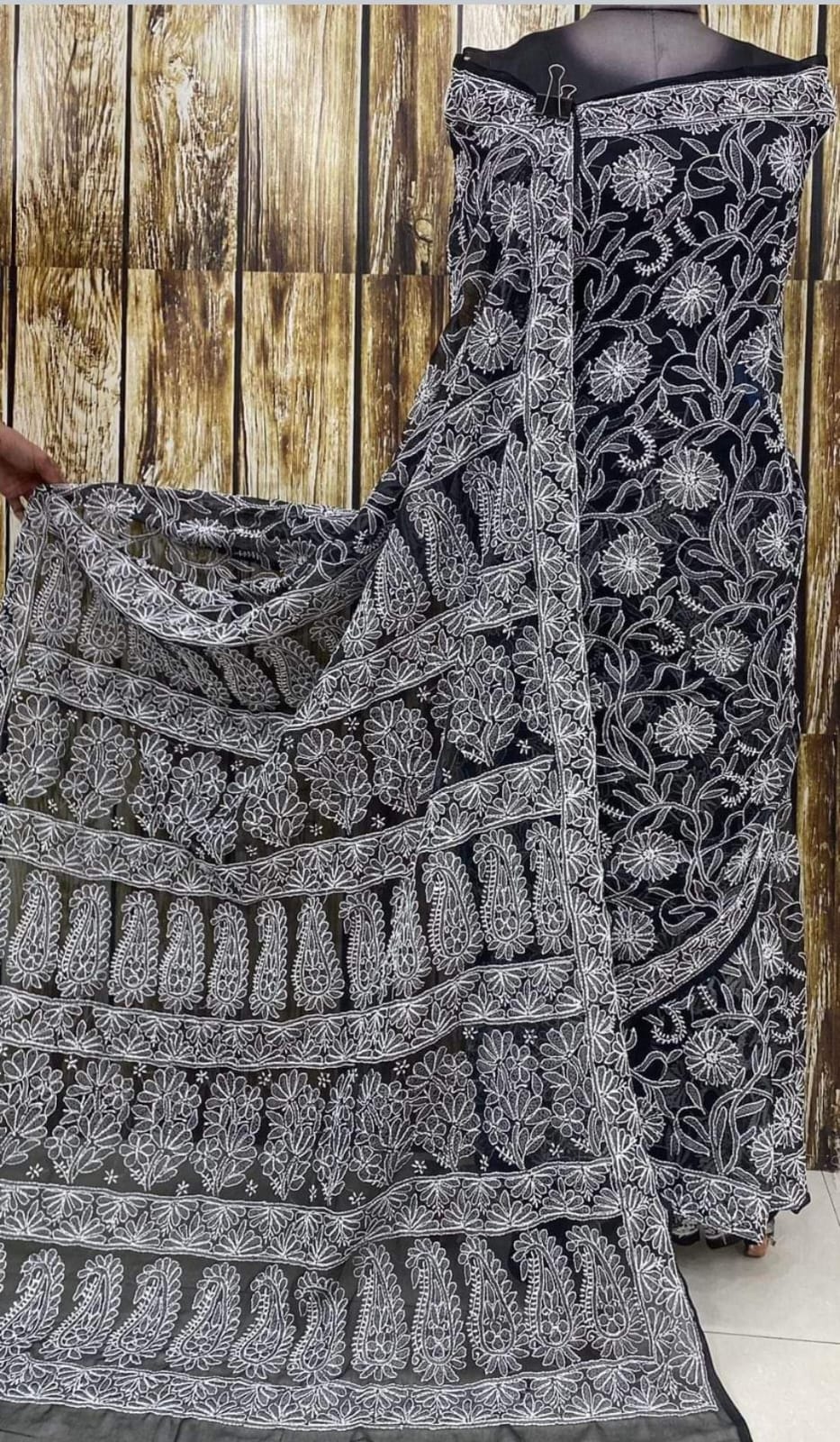 Buy Chiffon Chikankari Saree Beautiful Dense Motifs Palla.