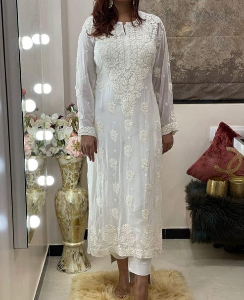 A Modern Ode to Tradition – Viscose Chikankari Kurti